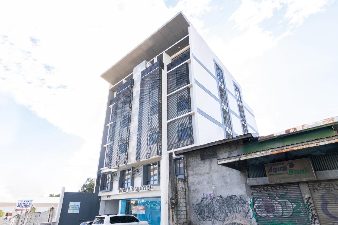 Oyo 136 Regal Residences Quezon City Exterior photo